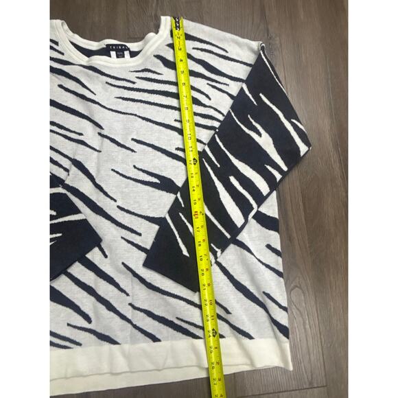 Tribal Women’s Size Large Sweater Zebra Stripe Black White 100% Cotton Knit - Picture 2 of 6